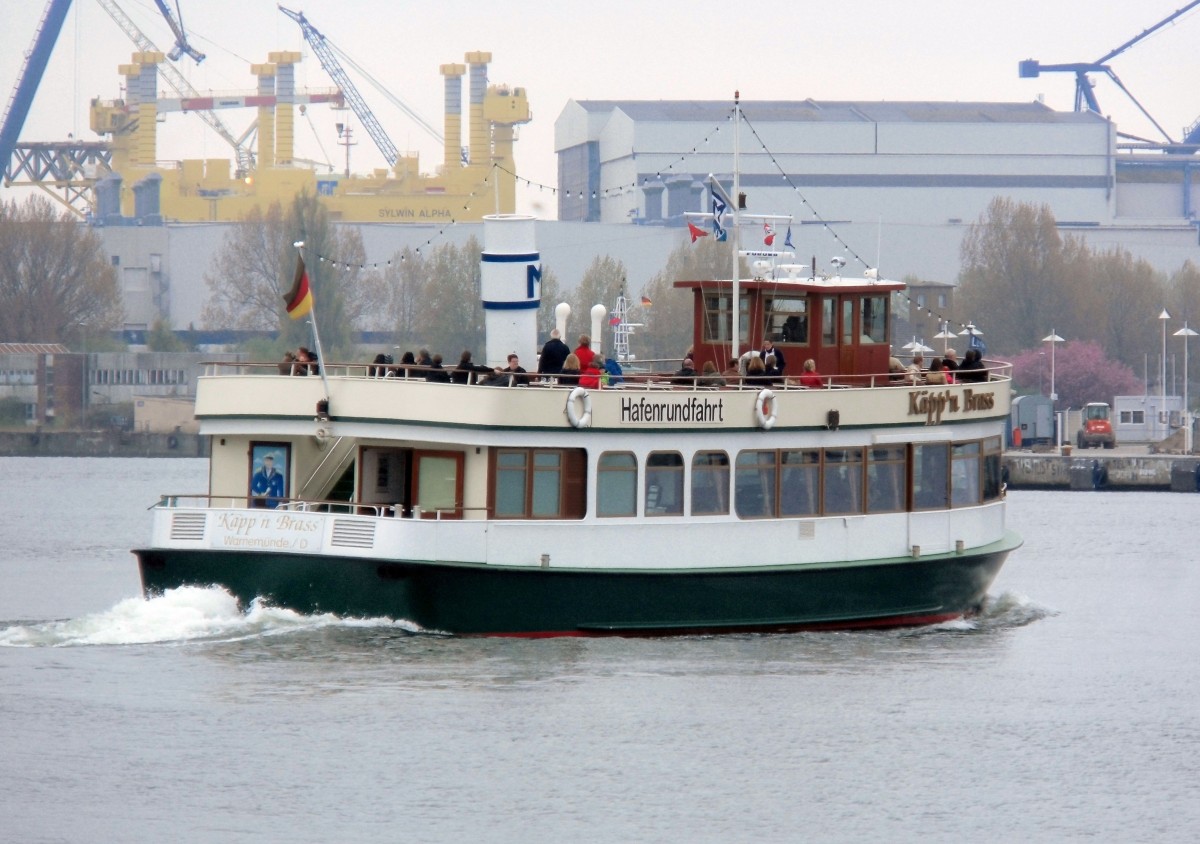 Ausflugsschiff  Käppn Brass  am 23.04.14 in Warnemünde.