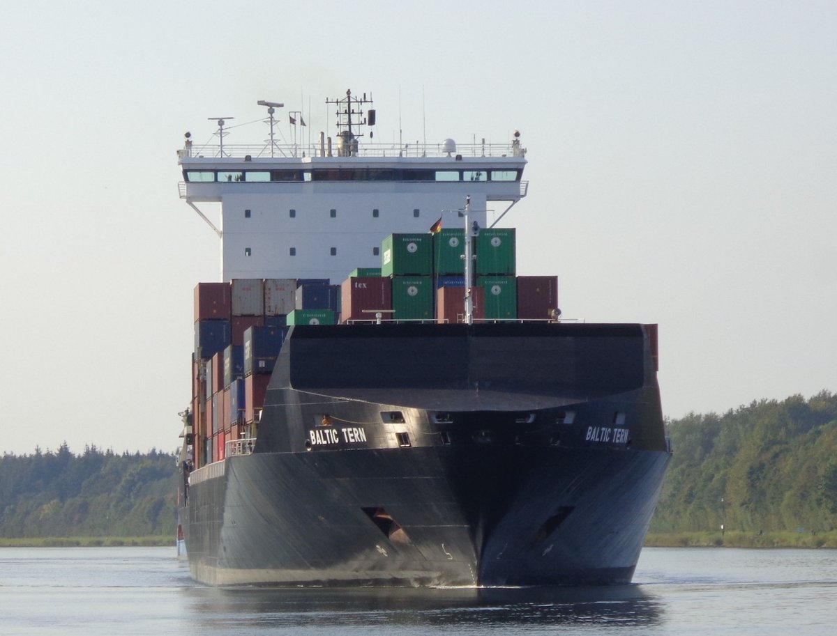 BALTIC TERN  -IMO= 9313199 - ex = EILBEK - 2005 auf der Meyer-Werft in
Papenburg gebaut - 15952 To. -- 1600 TEU -- am 23.09.2017 in Kl.Königsförde -NOK-