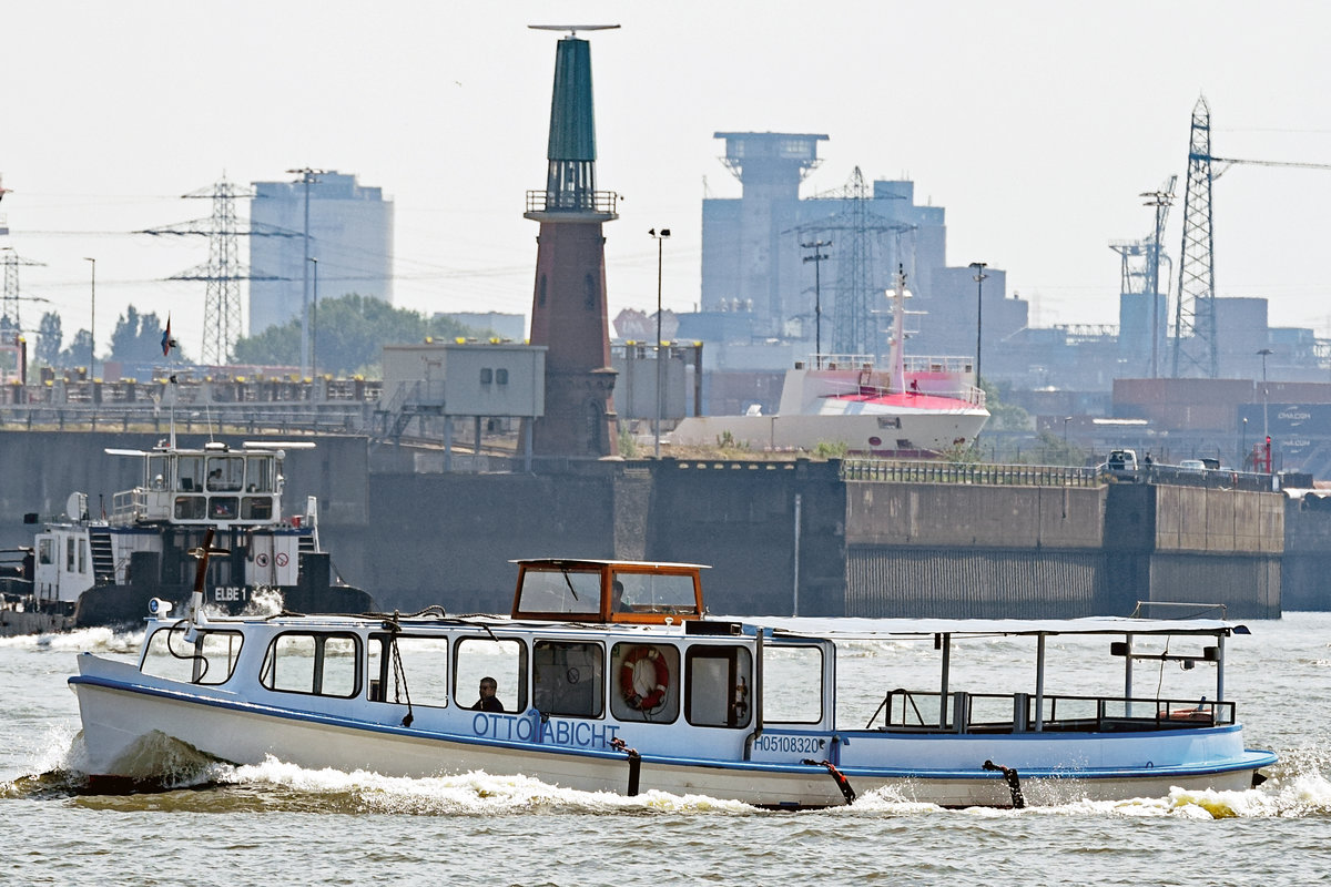 Barkasse OTTO ABICHT (Europanummer: 05108320) am 26.05.2020 im Hafen von Hamburg. Reederei Rainer Abicht