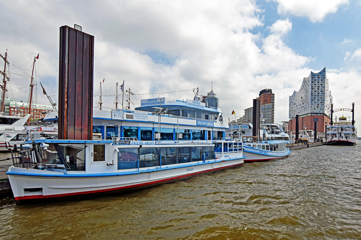 Barkasse PAULINE ABICHT (Europanummer: 05104020) am 26.05.2020 im Hafen von Hamburg. Reederei Rainer Abicht.