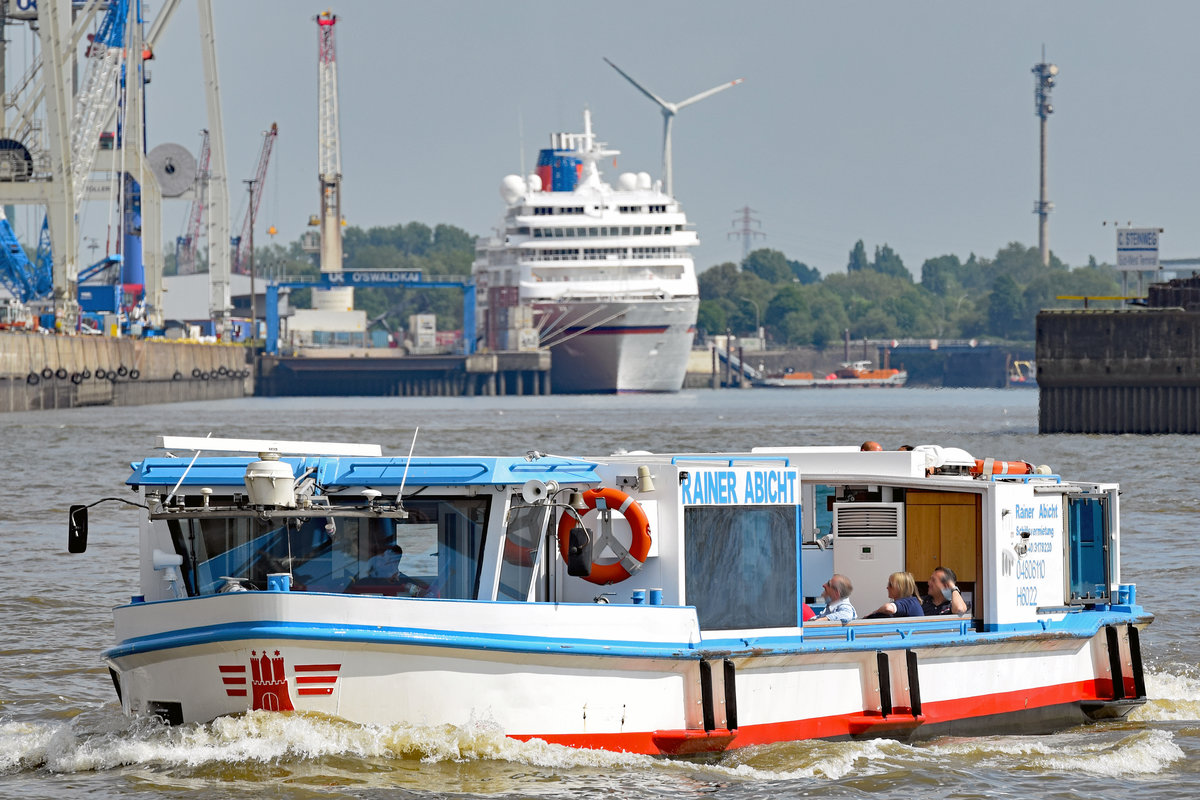 Barkasse RAINER ABICHT am 26.05.2020 im Hafen von Hamburg. Reederei Rainer Abicht