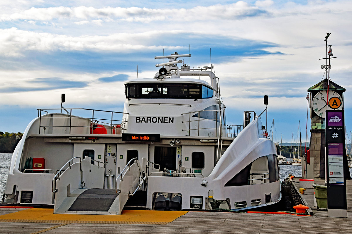 BARONEN, IMO 9473482, MMSI 258306500 am 4.10.2017 im Hafen von Oslo. Länge 32 m, Baujahr 2009, Höchstgeschwindigkeit ca. 31 Knoten