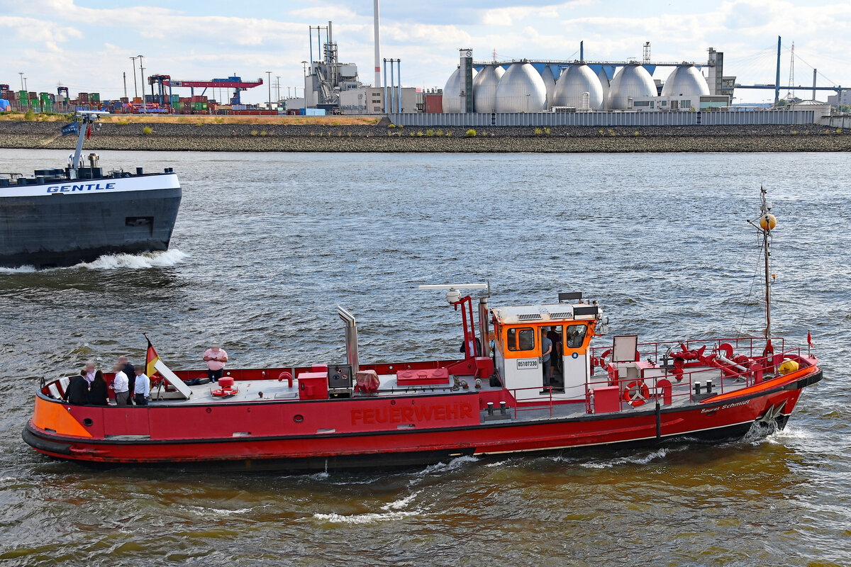 BAURAT SCHMIDT (ENI 05107330) ex Feuerlöschboot OBERBAURAT SCHMIDT am 02.09.2022 im Hafen von Hamburg