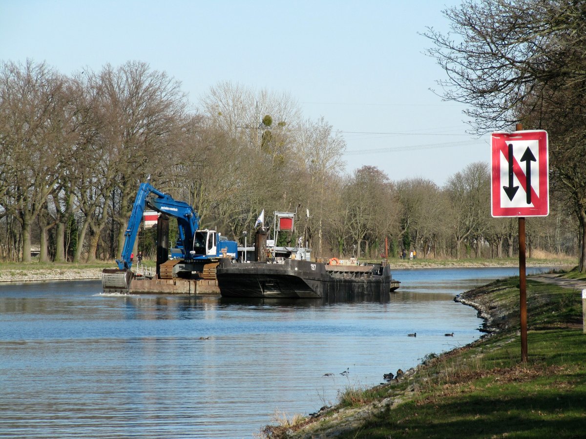 Begegnungsverbot bestand am 23.03.2020 im Sacrow-Paretzer-Kanal / UHW Höhe km 27 an der dortigen Wasserbaustelle.