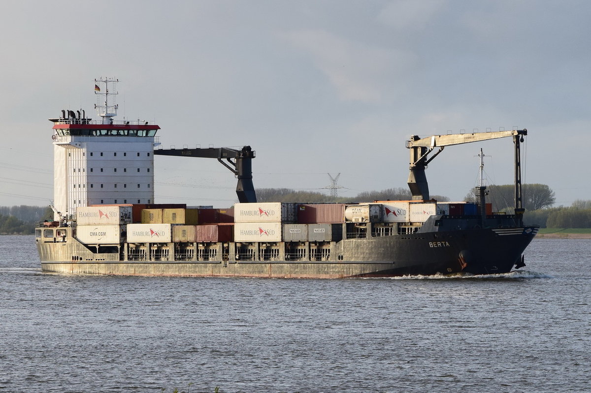 BERTA , Feederschiff , IMO 9184225 , Baujahr 2004 , 645 TEU , 118 × 18.4m , 16.04.2017 Grünendeich