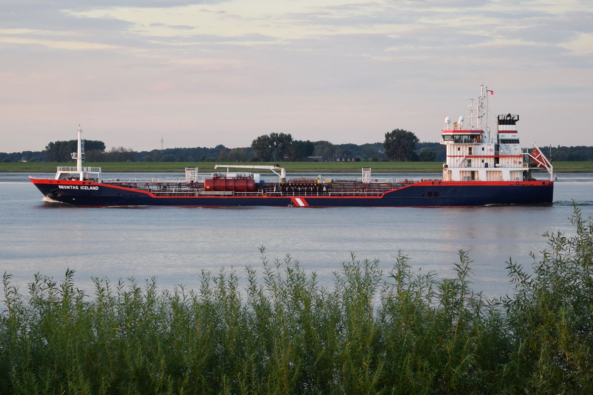 BESIKTAS ICELAND , Tanker , IMO 9395367 , Baujahr 2007 , 122.7 × 17.2m , Grünendeich  03.09.2017