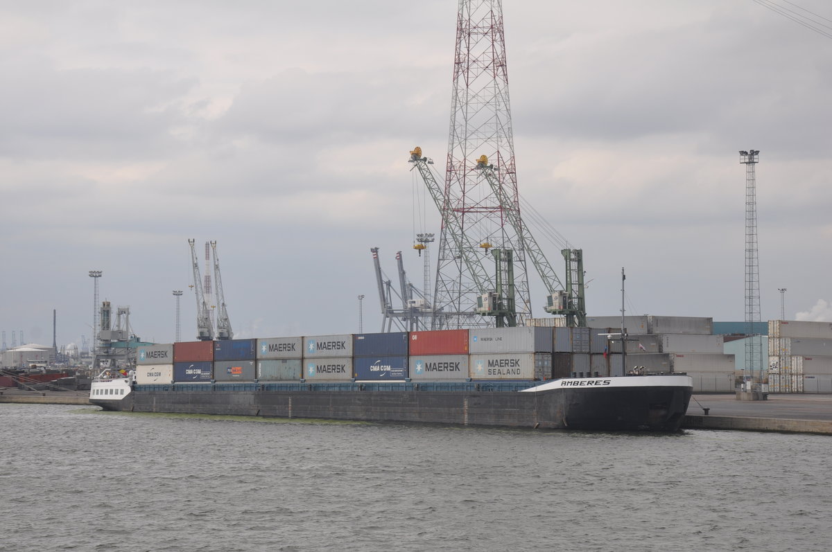 Binnenschiff Amberes aufgenommen 25.09.2016 im Hafen von Antwerpen