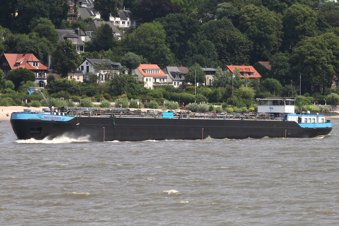 Binnentankschiff IMKE DEYMANN (ENI 04807760); Datum: 05.07.2026; Aufnahmeort: Elbe/Hafen Hamburg, Deutschland.