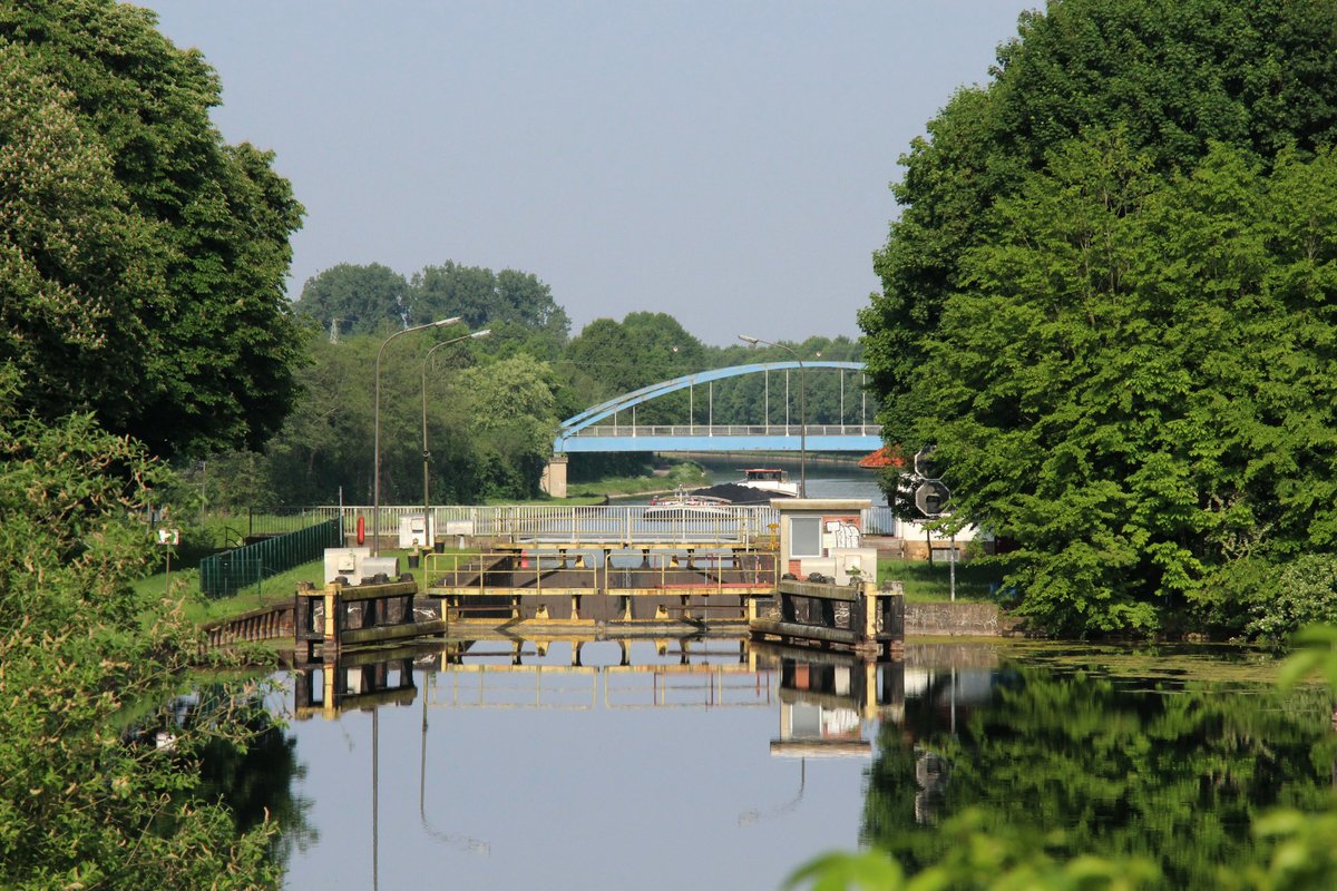 Blick auf die stillgelegte Schleuse Bevergern im Altarm des DEK am 12.05.2018.