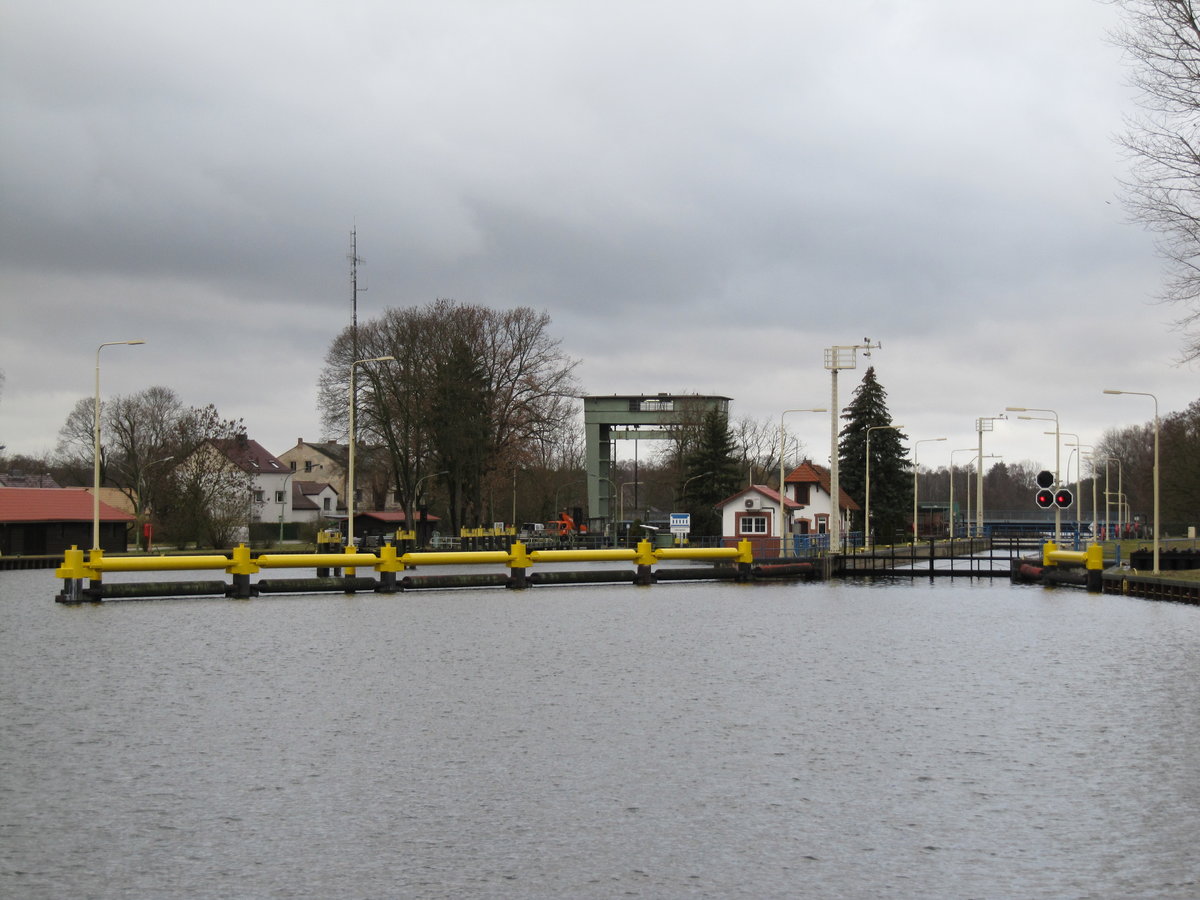 Blick vom Oberwasser auf die Schleuse Wernsdorf / Oder-Spree-Kanal am 04.02.2020.