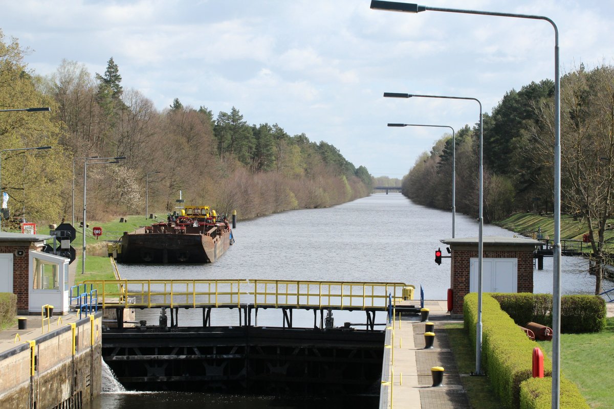 Blick von der Schleusenbrücke Schönwalde auf den Havelkanal Richtung  Osten  am 06.04.2017.