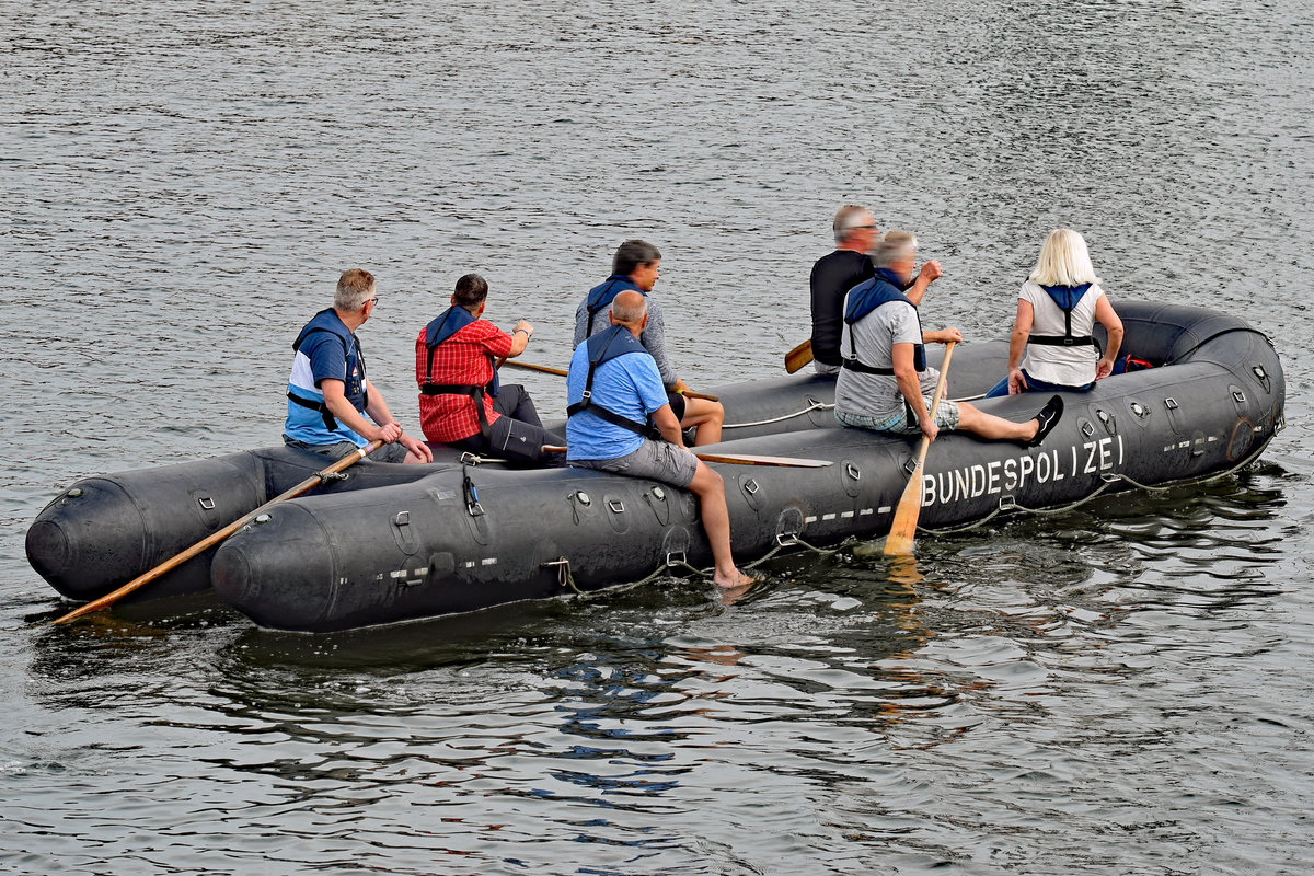 Boot der Bundespolizei am 11.7.2019 auf der Trave bei Lübeck