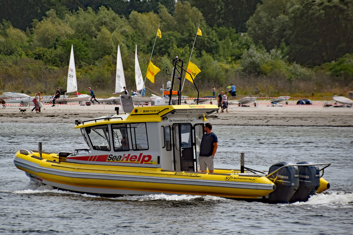 Boot von  SeaHelp  am 20.7.2019 im Hafen von Lübeck-Travemünde