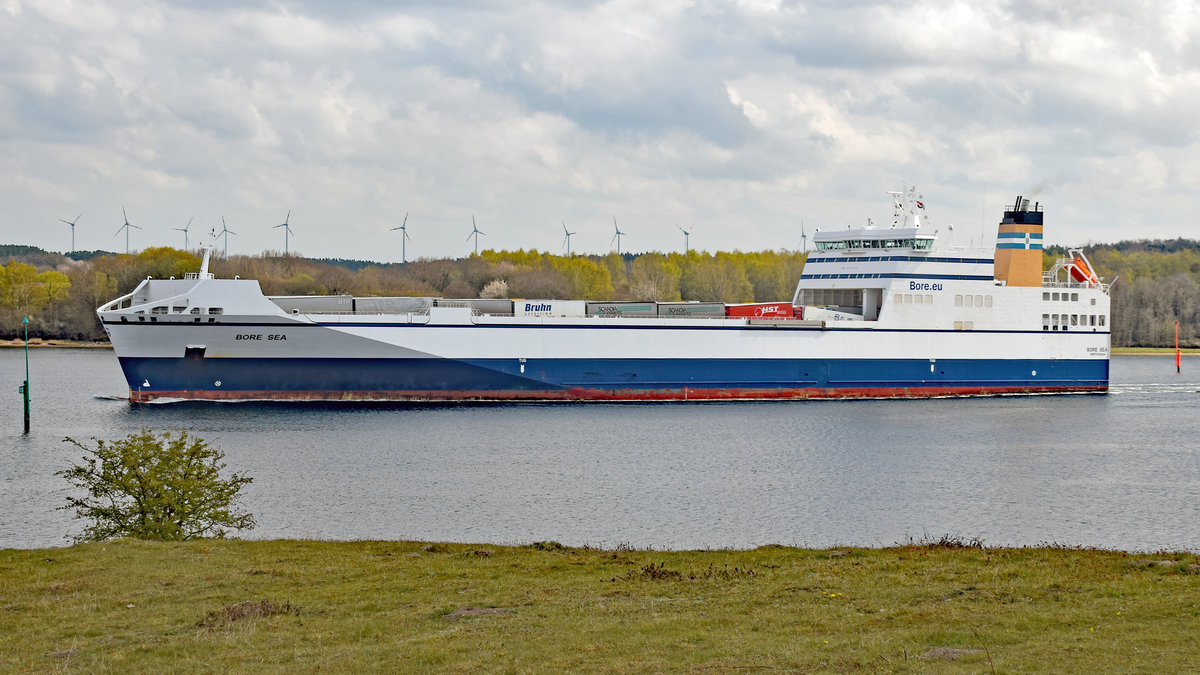 BORE SEA (IMO 9443554) am 01.05.2021 auf der Trave bei Stülper Huk / Alt Travemünde