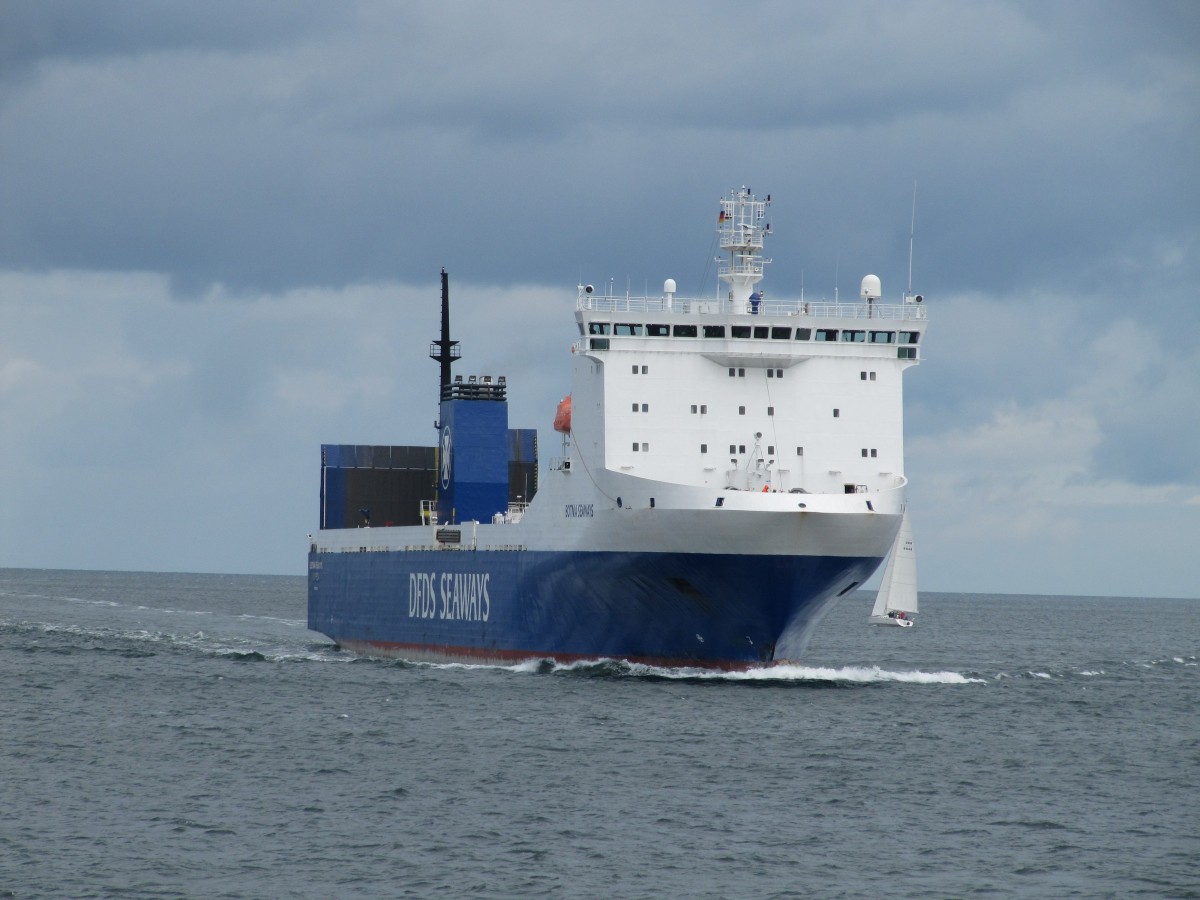  Botnia Seaways  (DEDS Seaways) bei der Anfahrt zum Hafen Travemünde am 21.06.2014