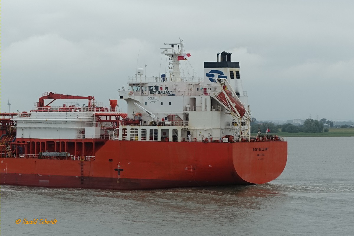 BOW GALLANT (IMO 9403786) am 14.7.2019, Heckansicht, Hamburg auslaufend auf der Unterelbe / 
ex-Name: GAS SUMBAWA (bis 08.2012)
LPG-Tanker / BRZ 9.126 / Lüa 120,4 m, B 19,8 m, Tg 8,8 m / 1 Diesel, 11,3 kn / gebaut 2008 bei STX Shipbuilding Busan, Südkorea  / Eigner + Manager: Odfjel Asia, Singapur /  Flagge: Malta, Heimathafen: Valetta /
