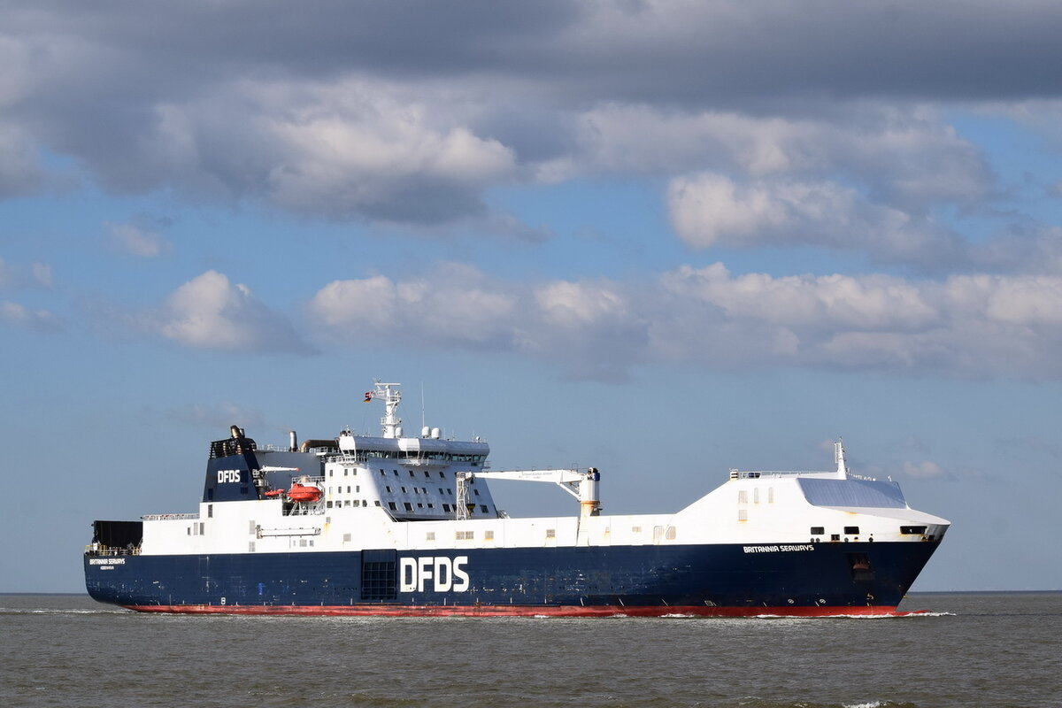 BRITANNIA SEAWAYS , Ro-Ro Cargo , IMO 9153032 ,197.02 x 25.9 m , Baujahr 2000 , Cuxhaven , 22.04.2022