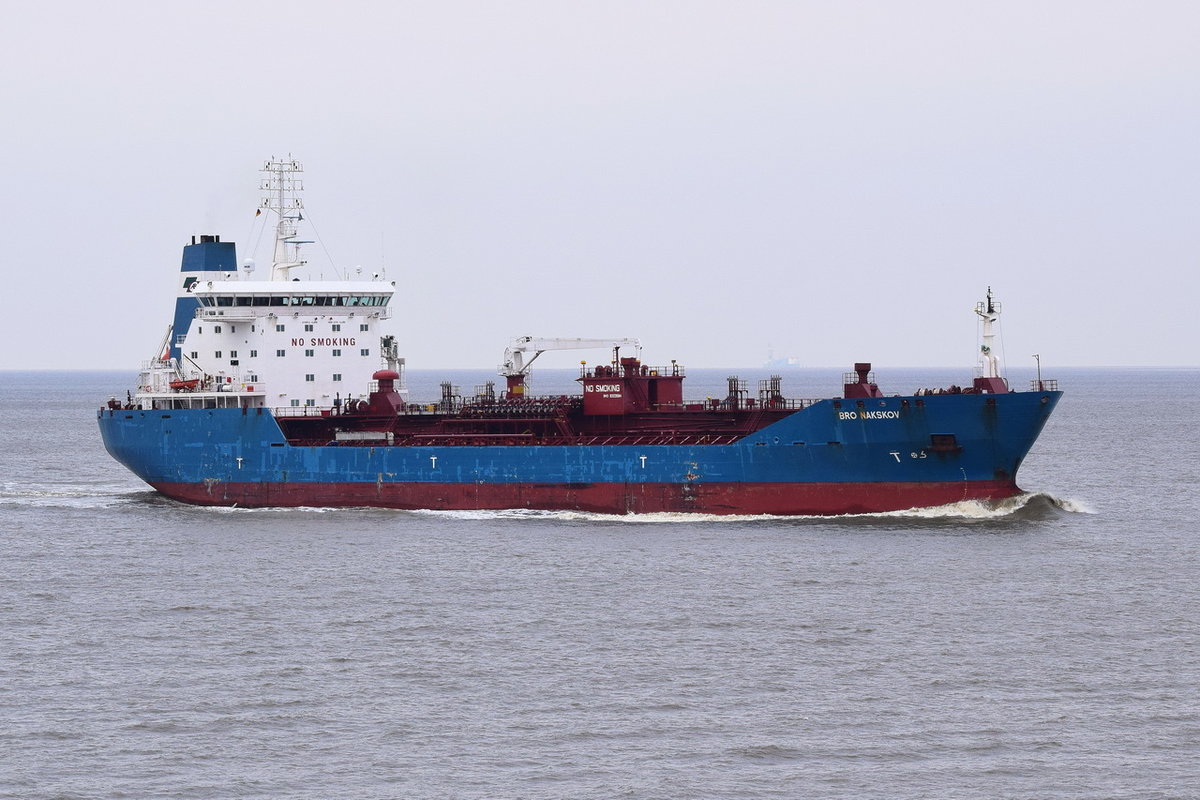 BRO NAKSKOW , Tanker , IMO 9323584 , Baujahr 2007 , 144.18 x 23.03 m , 17.03.2020 , Cuxhaven