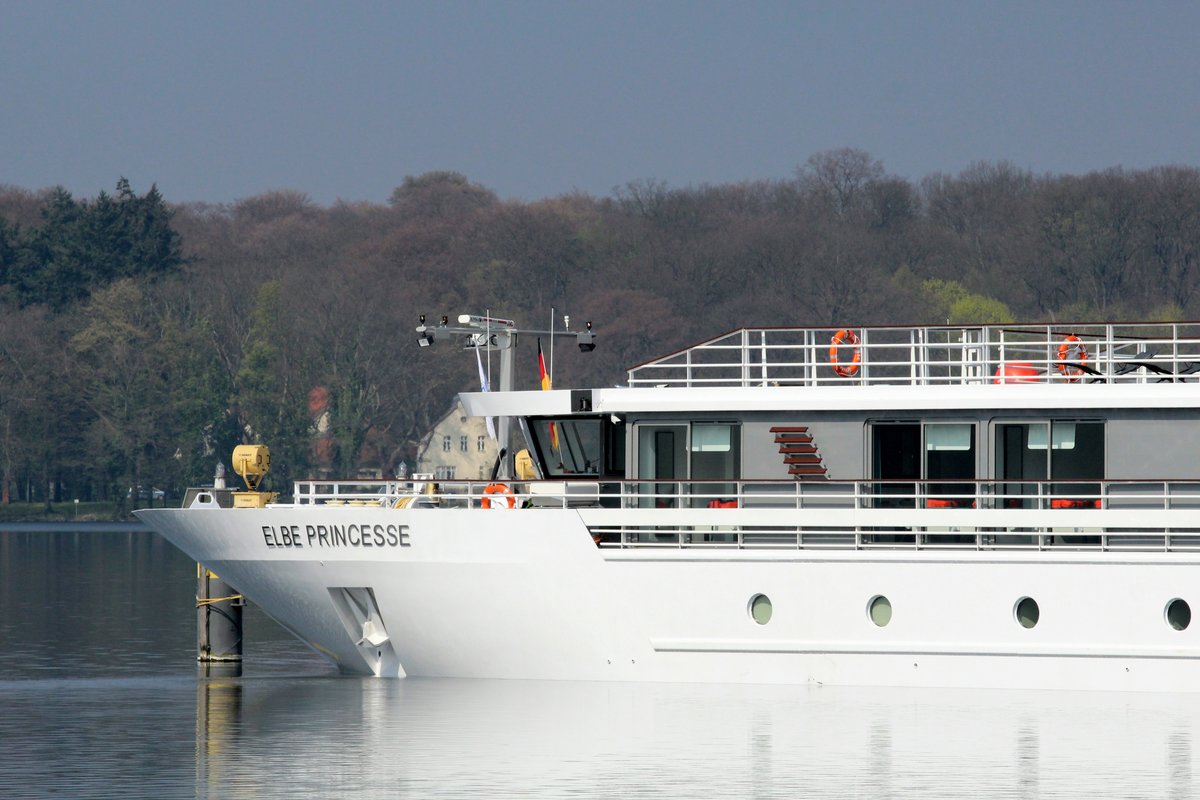 Bug des KFGS Elbe Princesse (01840744) am 13.04.2016 in Berlin-Tegel im Tegeler See.