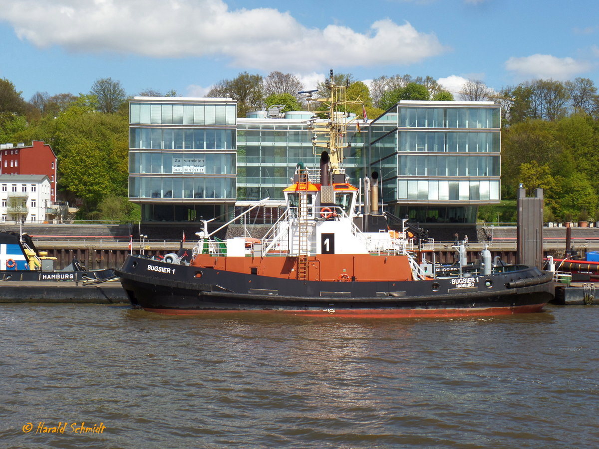 BUGSIER 1  (IMO 9320908)  am 4.5.2016, Hamburg, Elbe, Schlepperponton Neumühlen / 

Schlepper / BRZ 382  / Lüa 33,68 m, B 11,65 m, Tg 5,4 m / 2 Deutz MWM 9 M 628 Diesel,  Ges. 4100 kW ( 5.576 PS), 2 Aquamaster US 305 Ruderpropeller in Kort-Düse, 13 kn, Pfahlzug 55 t / gebaut 2005 bei Scheepswerf K. Damen B.V., Hardinxveld-Giessendam, NL /

