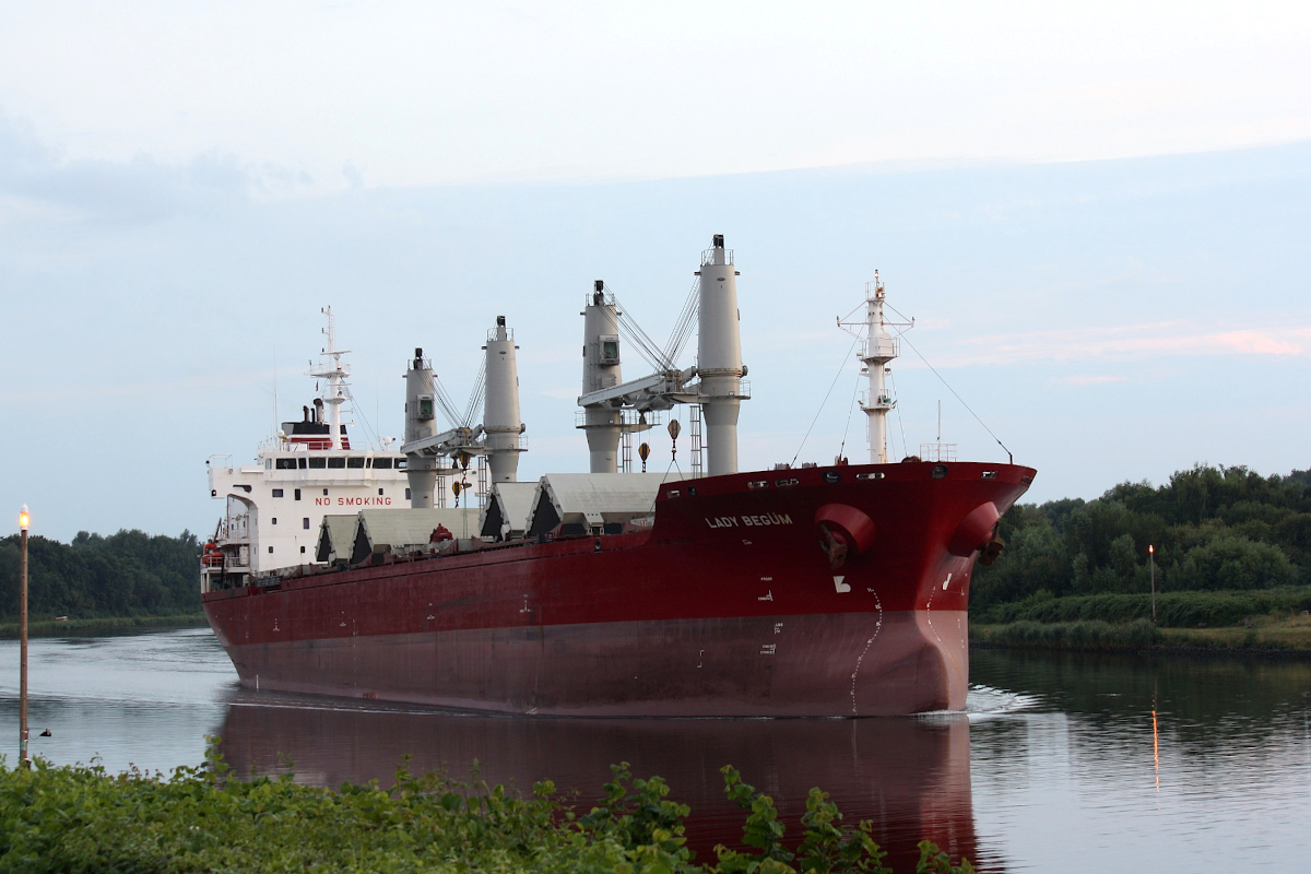 Bulk carrier LADY BEGÜM (IMO:9625607) Flagge Marshall Islands am 30.07.2022 im NOK bei Schacht Audorf. 