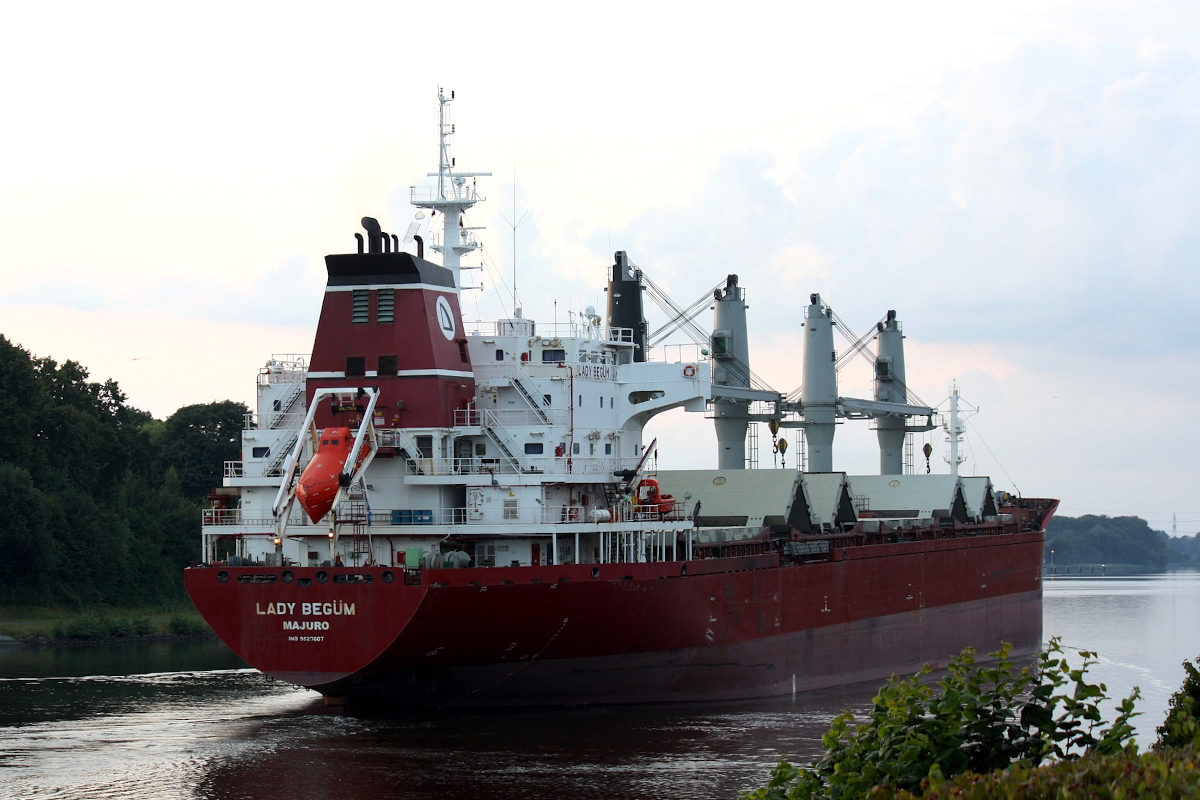 Bulk carrier LADY BEGÜM (IMO:9625607) Flagge Marshall Islands am 30.07.2022 im NOK bei Schacht Audorf. 