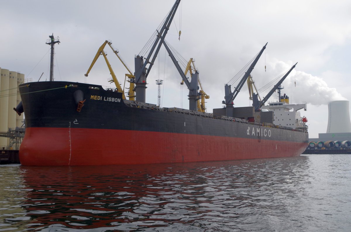 Bulker Medi Lisbon am 19.03.16 in Rostock