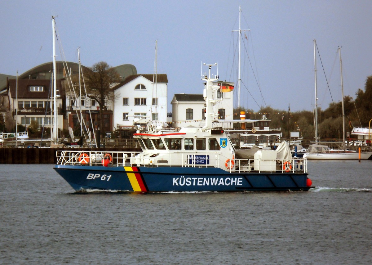 Bundespolizeischiff  Prignitz  einlaufend Rostock im Oktober 2013