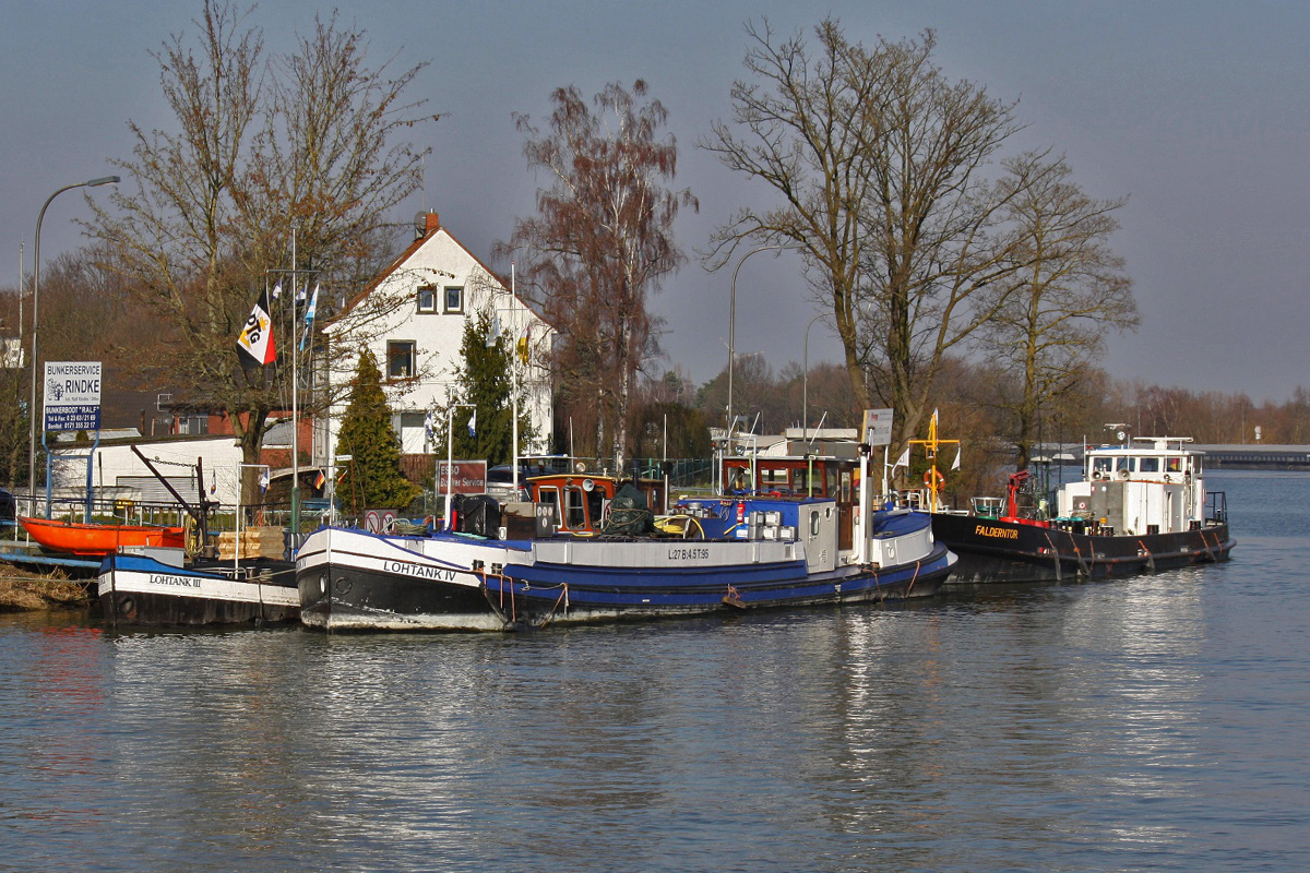 Bunkerboot Lohtank IV (MMSI:211758830) L.27m B.4,50m To.95 an ihrem Liegeplatz in Datteln am 07.02.2020 