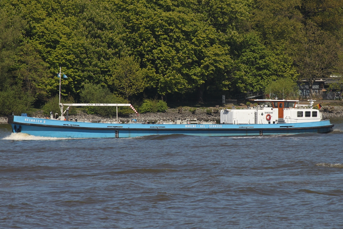 Bunkerschiff HEINRICH II (ENI 05103240); Datum: 29.04.2026; Aufnahmeort: Elbe/Hafen Hamburg, Deutschland.