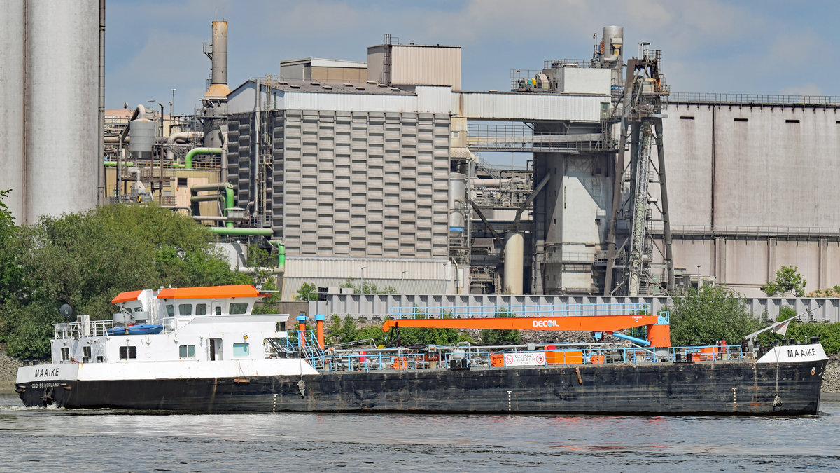 Bunkerschiff MAAIKE (IMO 9634971) (ENI 02335843) am 26.05.2020 im Hafen von Hamburg