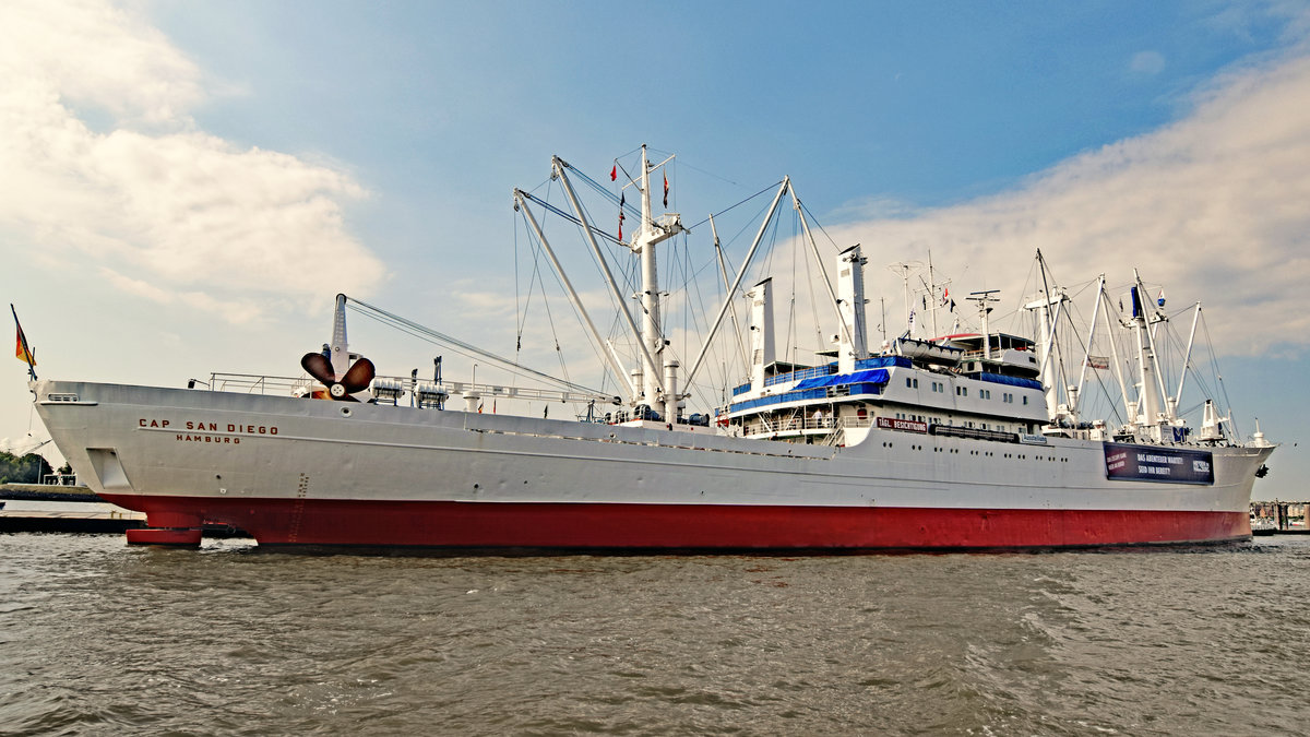 CAP SAN DIEGO am 3.9.2018 im Hafen von Hamburg