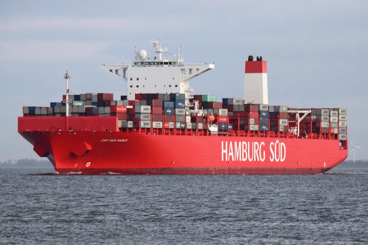 CAP SAN MARCO , Containerschiff , IMO 9622215 , Baujahr 2013 , 333.18 × 48.26m ,   9814 TEU , 24.12.2018 , Cuxhaven