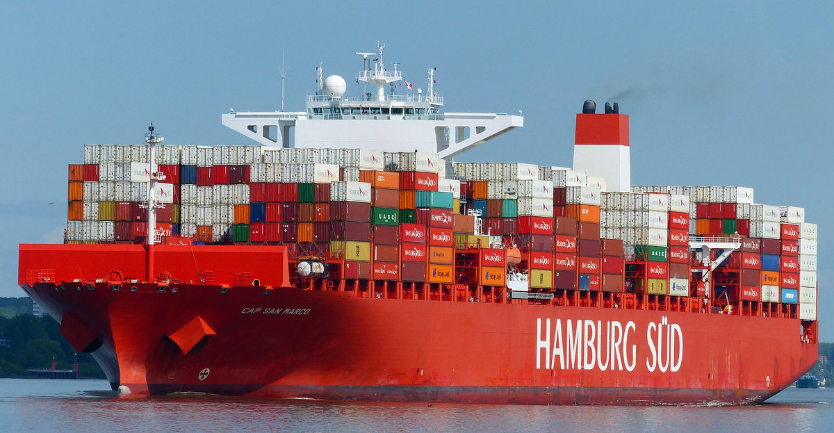 Cap San Marco. Auf der Elbe bei Hamburg 15.05.2017
completion year: 2013 / 06 
overall length (m): 332,00 
overall beam (m): 48,20 
deadweight (ton): 123.130 
gross tonnage (ton): 119.000 

