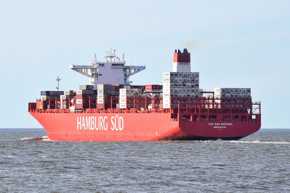 CAP SAN RAPHAEL , Containerschiff , IMO 9622253 , Baujahr 2014 , 333.2 x 48.32 m , 9814 TEU , 02.06.2020 , Cuxhaven