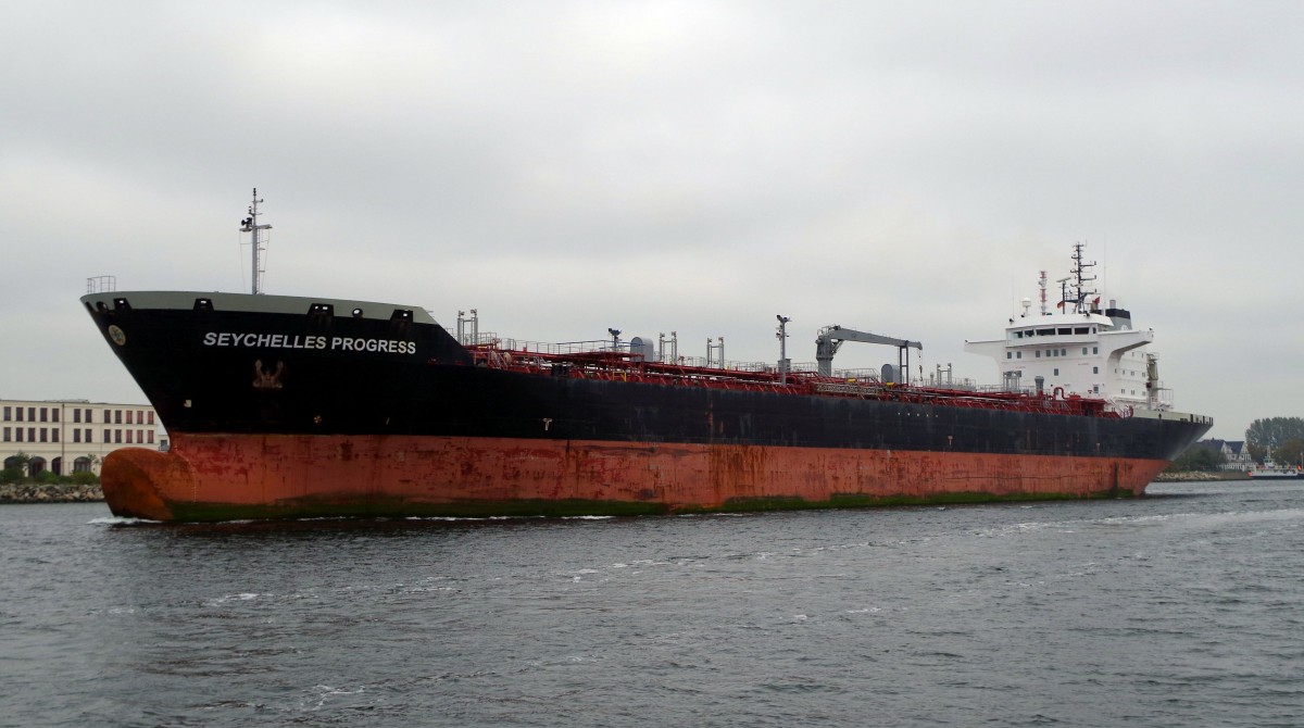 Chemikalien Tanker  Seychelles Progress  auslaufend Rostock am 18.10.14.