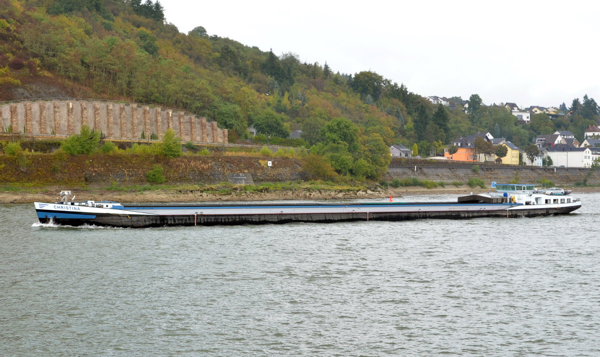 Christina Frachtschiff  zu Tahlfahrend am 03.10.16. Auf dem Rhein bei Andernach, Heimathafen: Werkendam