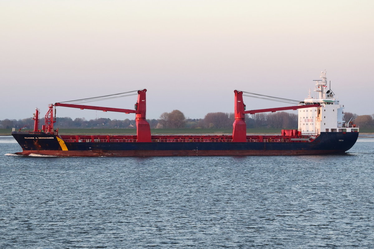 CLAUDE F. DESGAGNES , Generalcargo , IMO 9488059 , 138 x 21m , Grünendeich 17.04.2019