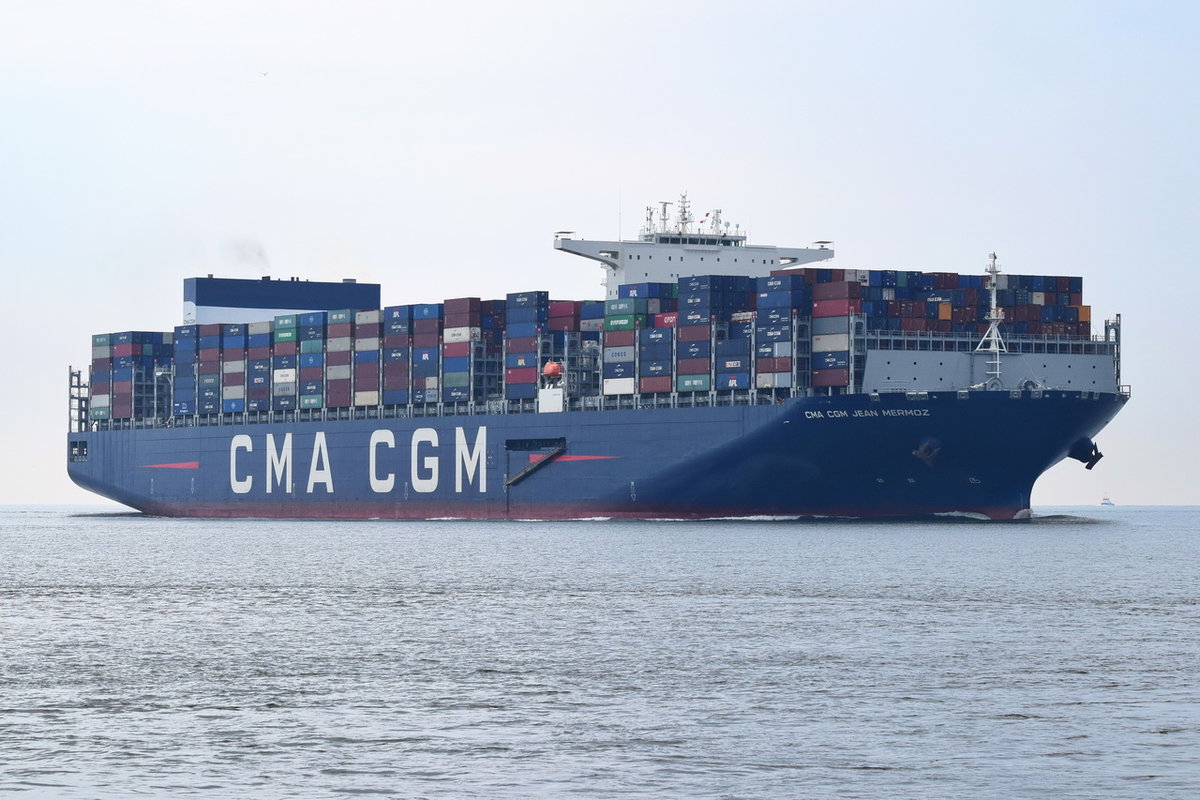 CMA CGM JEAN MERMOZ , Containershiff , IMO 9776420 , Baujahr 2018 , 400 x 59 m , 20954 TEU , Cuxhaven , 04.06.2020