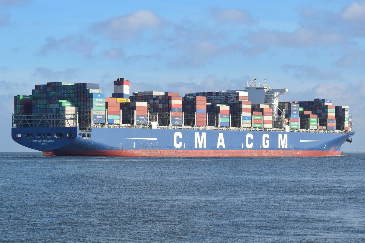 CMA CGM KERGUELEN , Containerschiff , IMO 9702132 , Baujahr 2015 , 398 × 54m , 17722 TEU , 08.11.2018 Cuxhaven