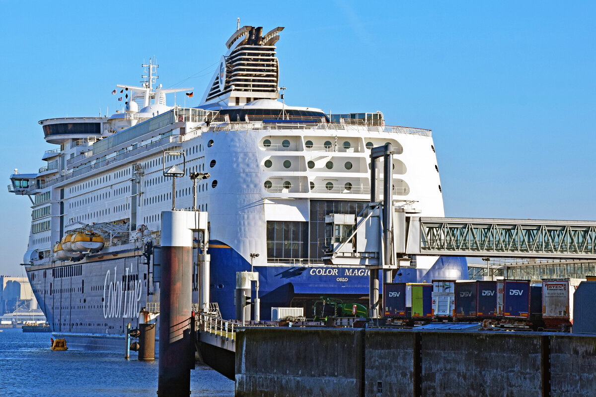 COLOR MAGIC (Color Line, IMO 9349863) am 08.02.2023 im Hafen von Kiel