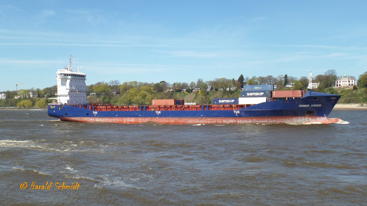 CONMAR AVENUE (IMO 9483358) am 21.4.2015, Hamburg einlaufend, Elbe Höhe Bubendeyufer / 
Feederschiff / BRZ 10.585 / Lüa 151,72 m, B 23,4 m, Tg 8 m / 1 Diesel, MAN B&W 8L46/60B, 8.991 kW, 12.228 PS, 18,5 kn / ges. 1.036 TEU / gebaut 2012 bei Jiangdong Shipyard, Anhui, China, / Eigner+Manager: Conmar Shipping, Jork / Flagge: Antigua & Barbuda, Heimathafen: St. John's /
