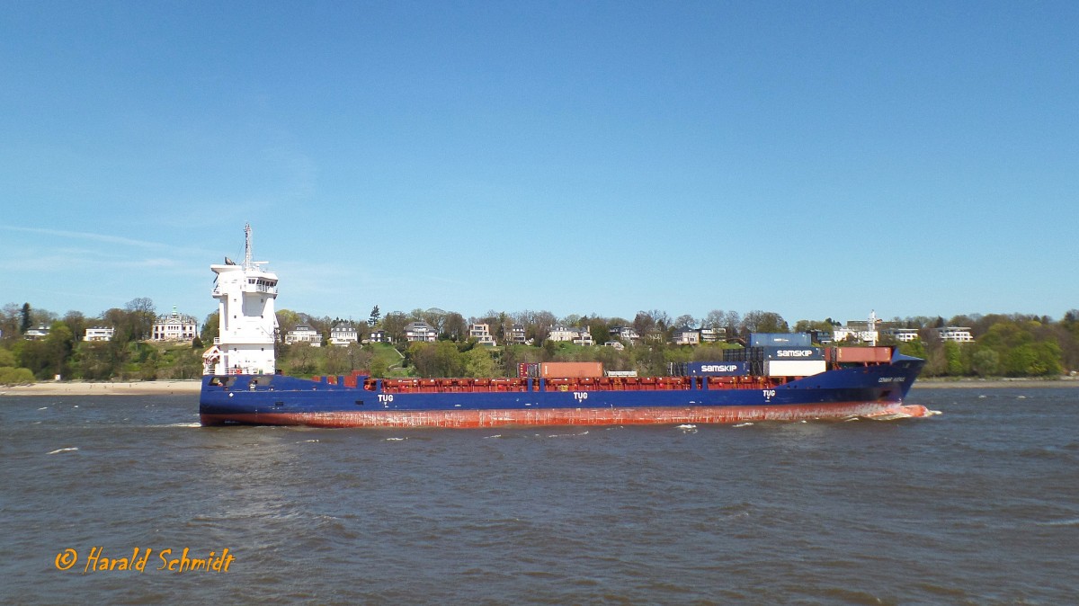 CONMAR AVENUE (IMO 9483358) am 21.4.2015, Hamburg einlaufend, Elbe Höhe Bubendeyufer / 
Feederschiff / BRZ 10.585 / Lüa 151,72 m, B 23,4 m, Tg 8 m / 1 Diesel, MAN B&W 8L46/60B, 8.991 kW, 12.228 PS, 18,5 kn / ges. 1.036 TEU / gebaut 2012 bei Jiangdong Shipyard, Anhui, China, / Eigner+Manager: Conmar Shipping, Jork / Flagge: Antigua & Barbuda, Heimathafen: St. John's /
