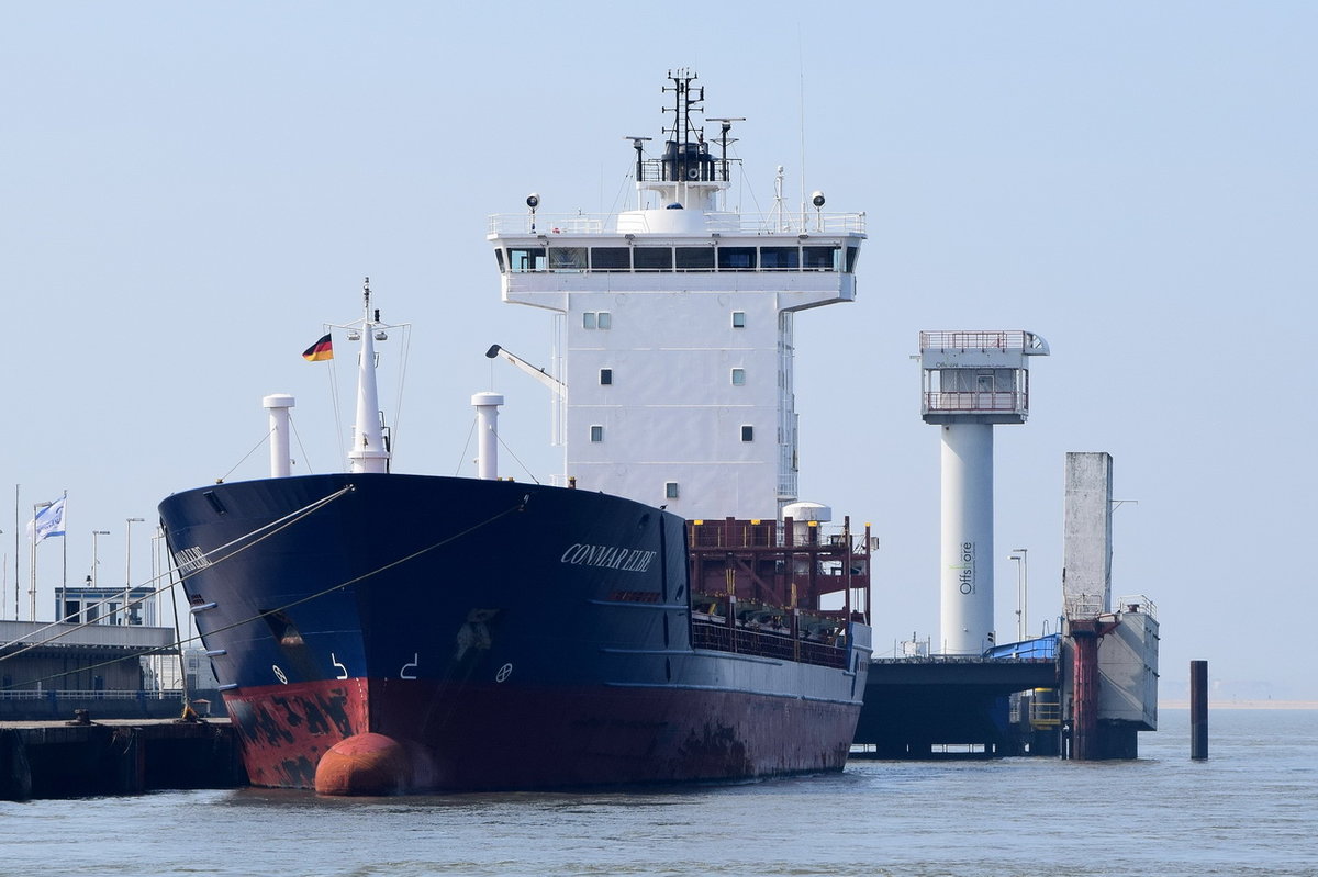 CONMAR ELBE , Containerschiff , IMO 9244180 , Baujahr 2001 , 686 TEU , 132.61m × 19.2m , 14.05.2017  festgemacht in Cuvhaven