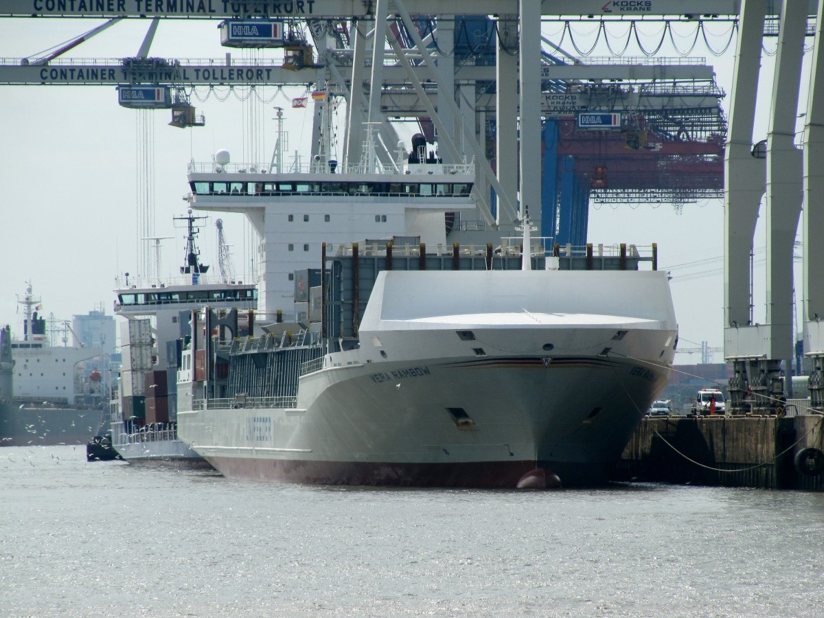 Container-Feeder Vera Rambow lag am 03.07.2014 im Hafen HH am Terminal Tollerort