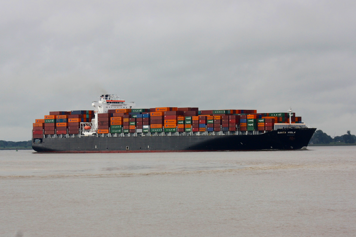 Container Ship SANTA VIOLA (IMO:9295373) Flagge Liberia Reederei Offen am 18.09.2021 auf der Elbe Glückstadt.  