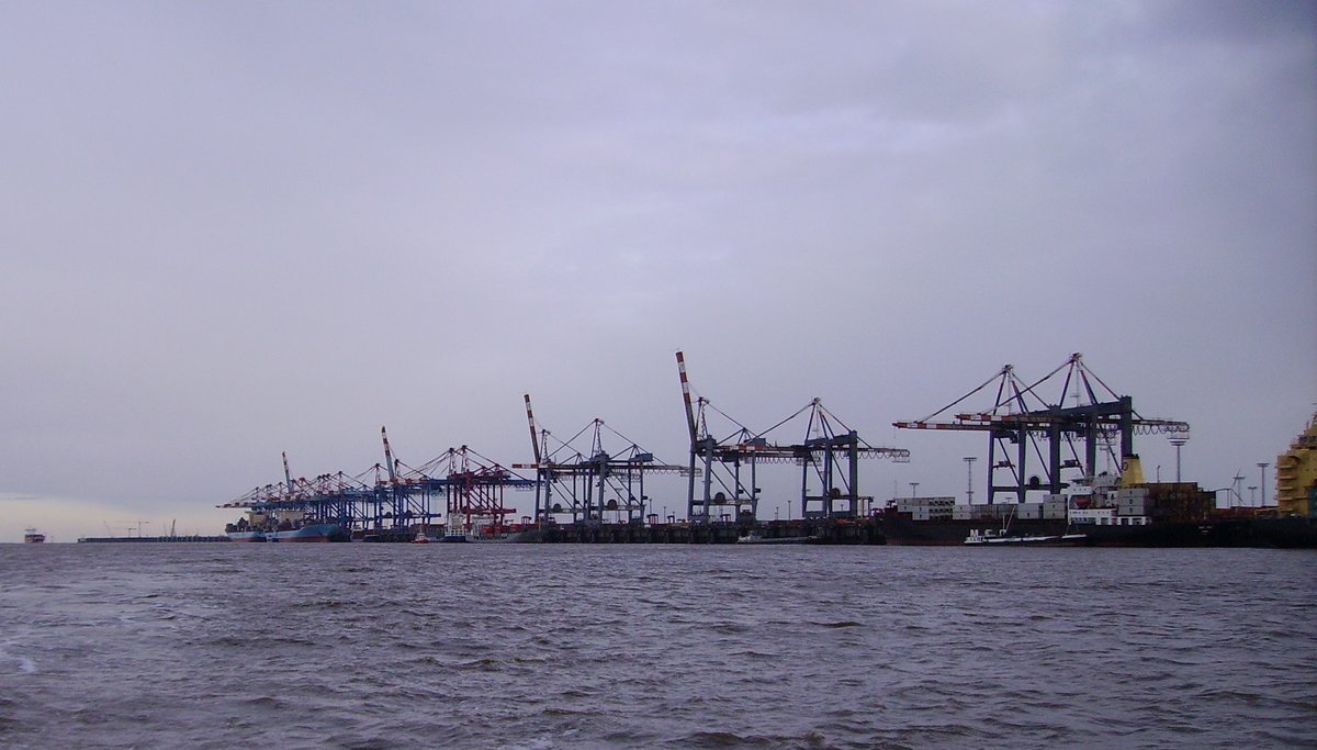 Container -Terminal  in Bremerhafen - am20.03.2007