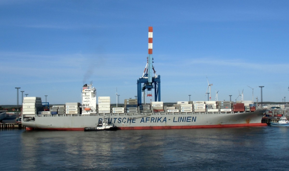 Containerfrachter  DAL Karoo  am 10.05.15 in Bremerhaven am 10.05.15