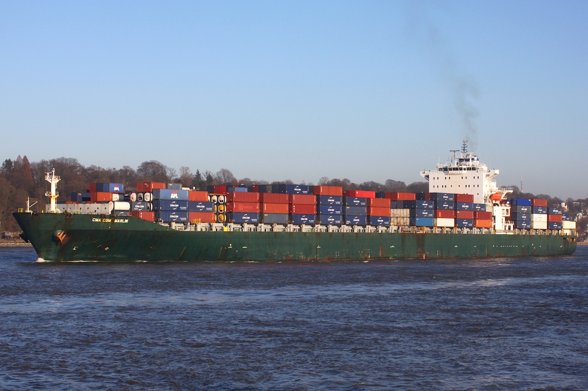 Containerfrachtschiff CMA CGM MARLIN (IMO 9322463); Eigner/Betreiber: CMA CGM Datum: 20.01.2026; Aufnahmeort: Elbe/Hafen Hamburg, Deutschland.