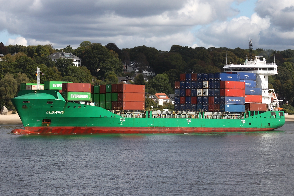 Containerfrachtschiff ELBWIND (IMO 9483334); Datum: 23.09.2025; Aufnahmeort: Elbe/Hafen Hamburg, Deutschland.